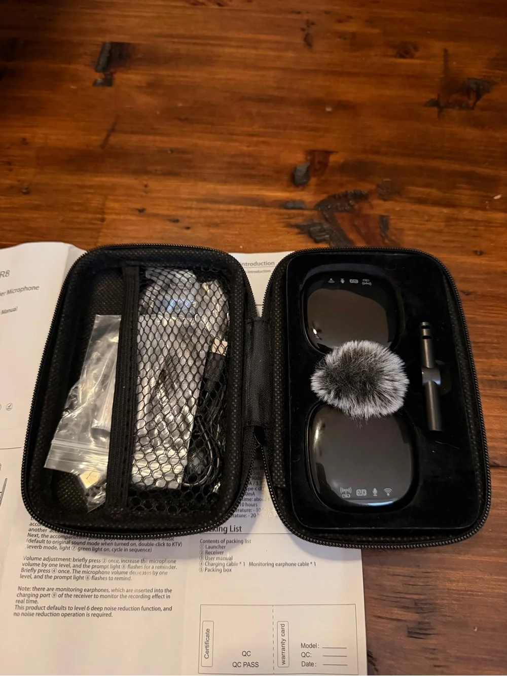 Unique Portable Microphone, for iOS Wireless Lapel Mic lightning ⚡️ plug input
